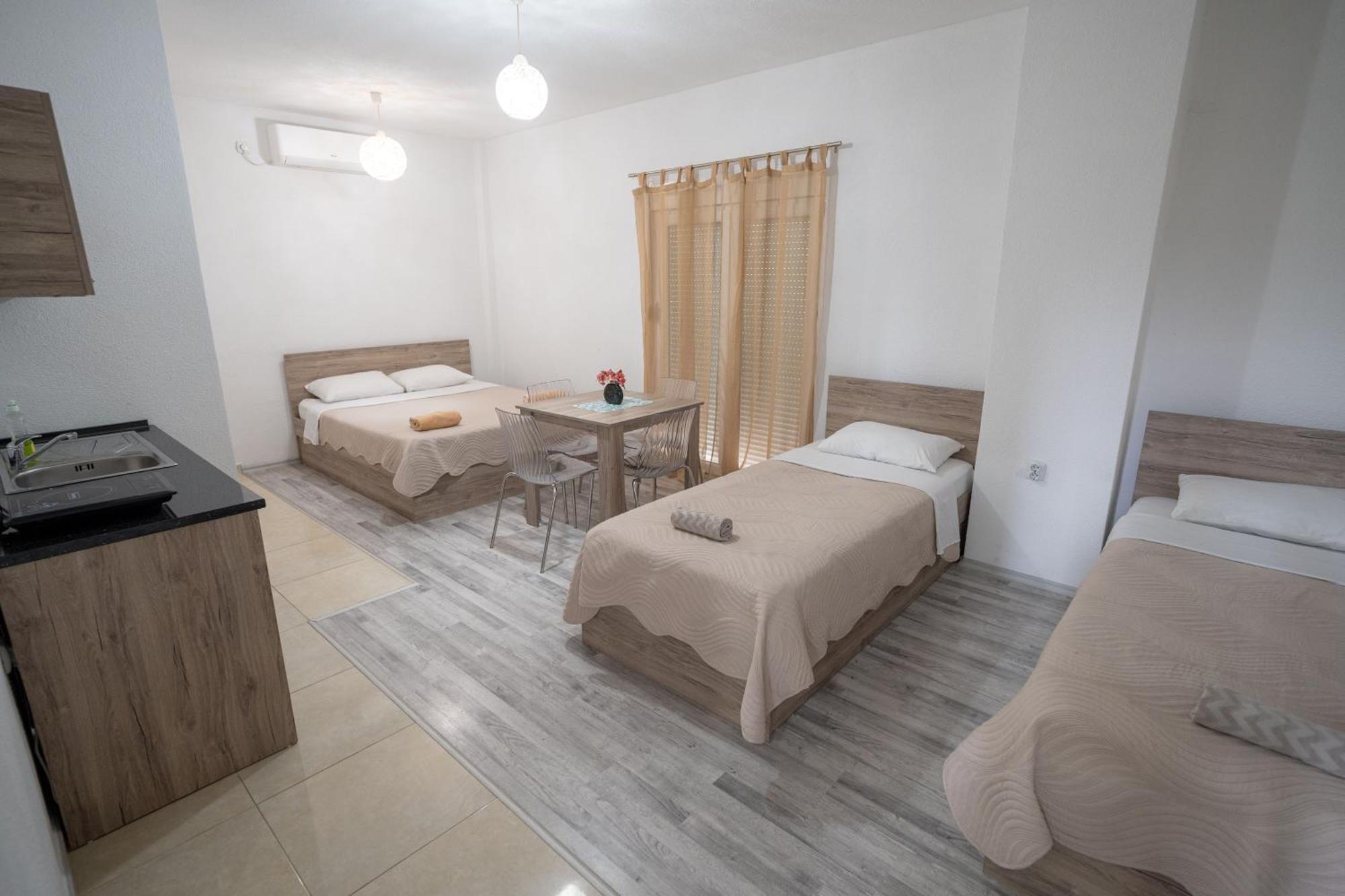 Luna Apartments غيفيغليا المظهر الخارجي الصورة